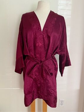 Vintage Victoria’s Secret Gold Label Burgundy Satin Kimono Robe - One Size